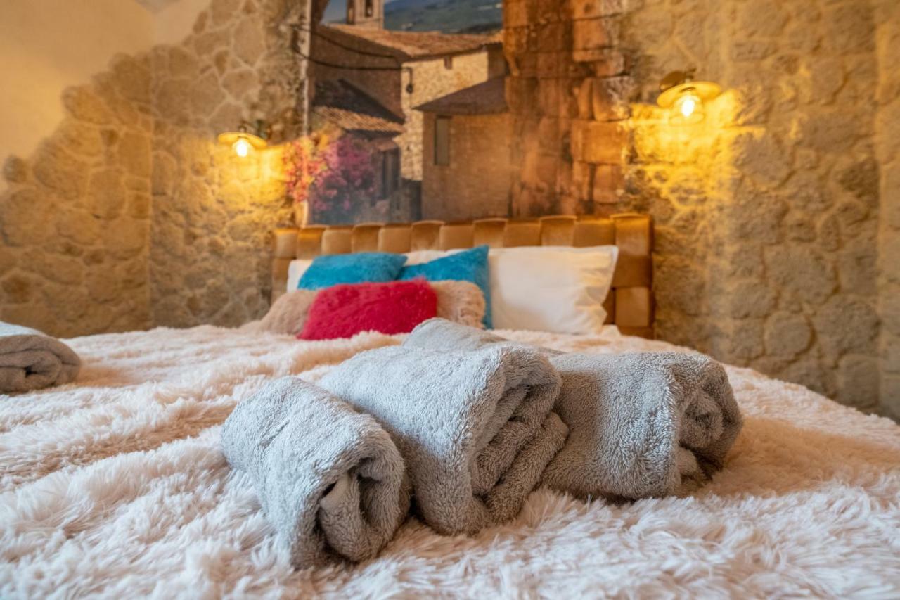 2-Bedroom Elegant Apartment In Mediterranean Style Sofia Luaran gambar
